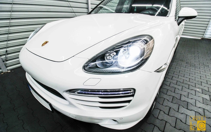 Porsche Cayenne cena 117777 przebieg: 111000, rok produkcji 2012 z Jedlicze małe 781